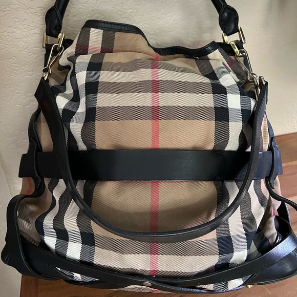 🖤BURBERRY🖤 - Picture 2 of 4